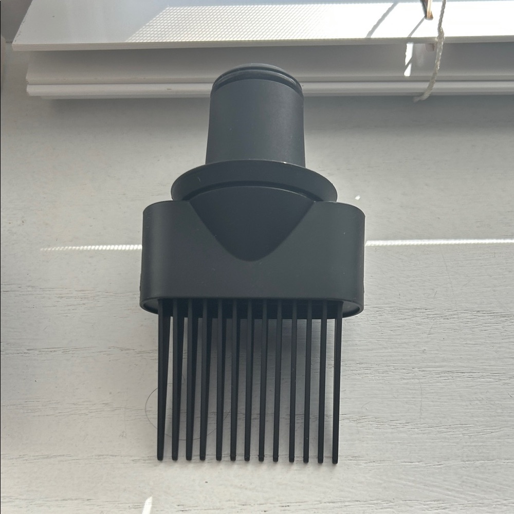 Dyson Supersonic Hair Dryer, Prussian Blue/Rich Copper, with attachments. - Picture 3 of 7